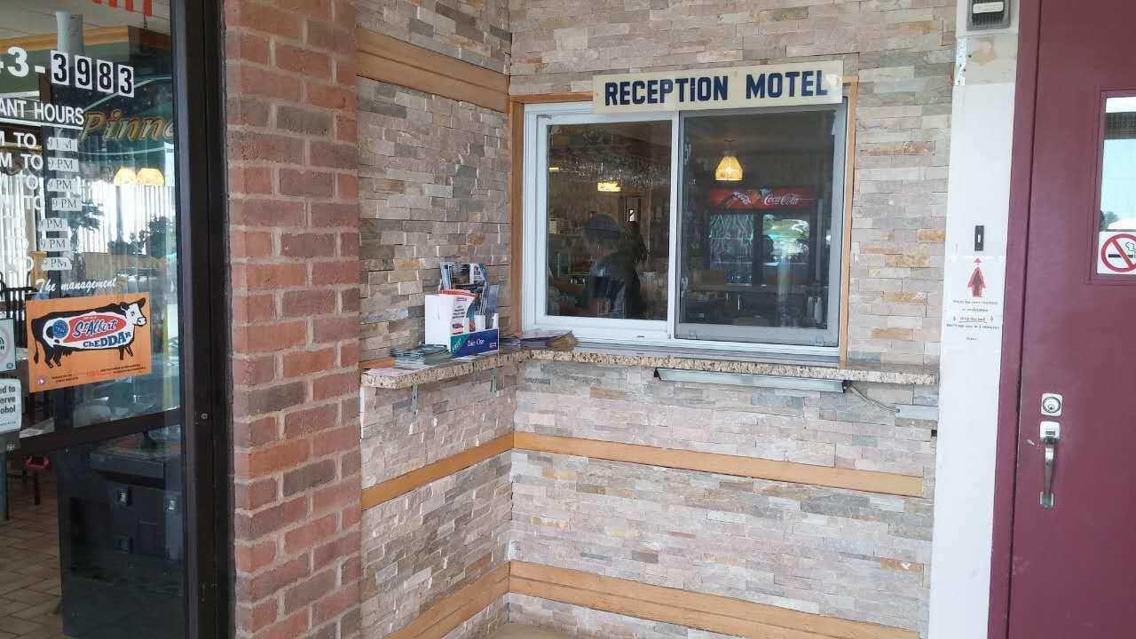 Vista Lobby KC's Country Inn