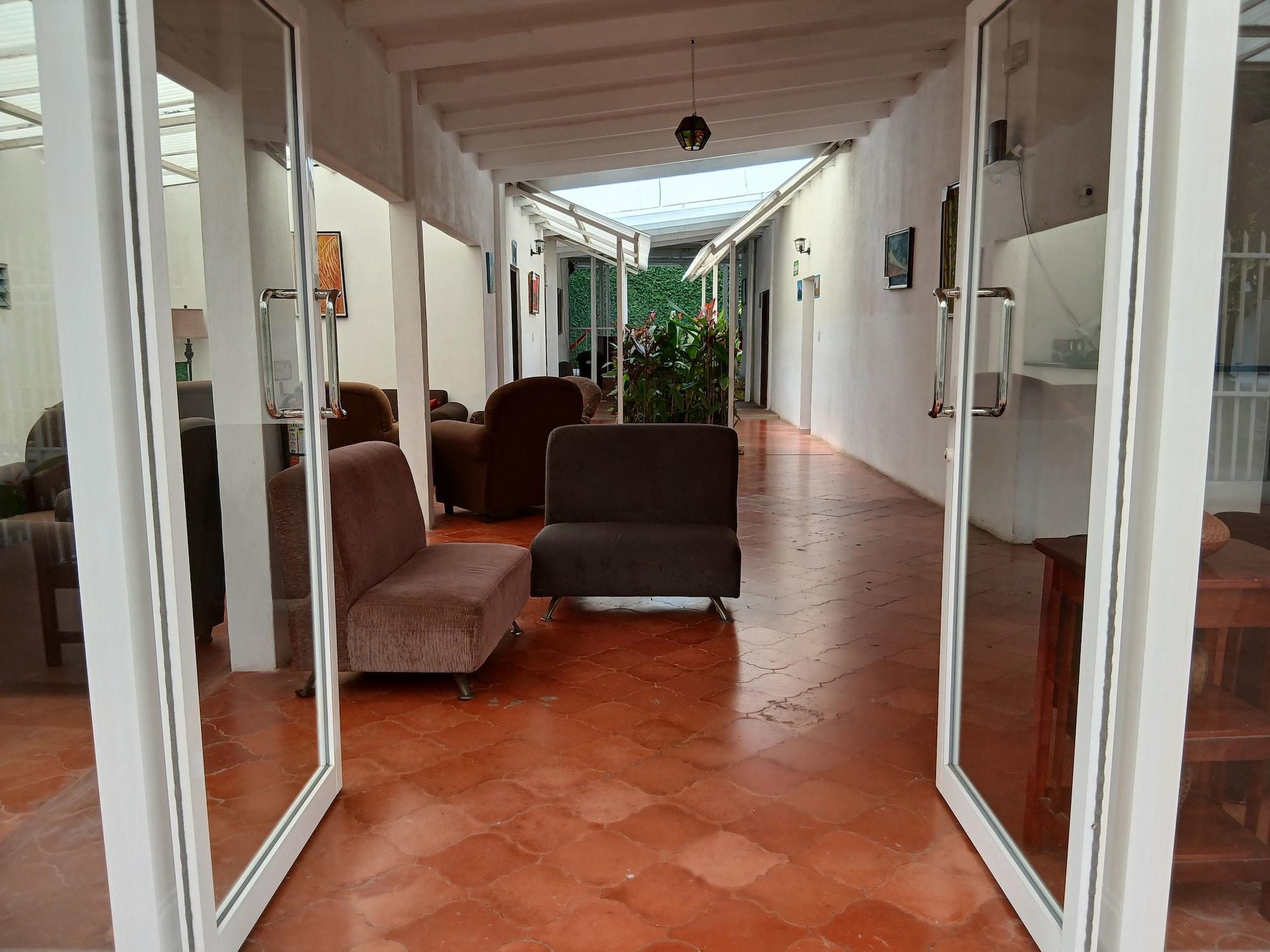 Vista Exterior Managua Inn