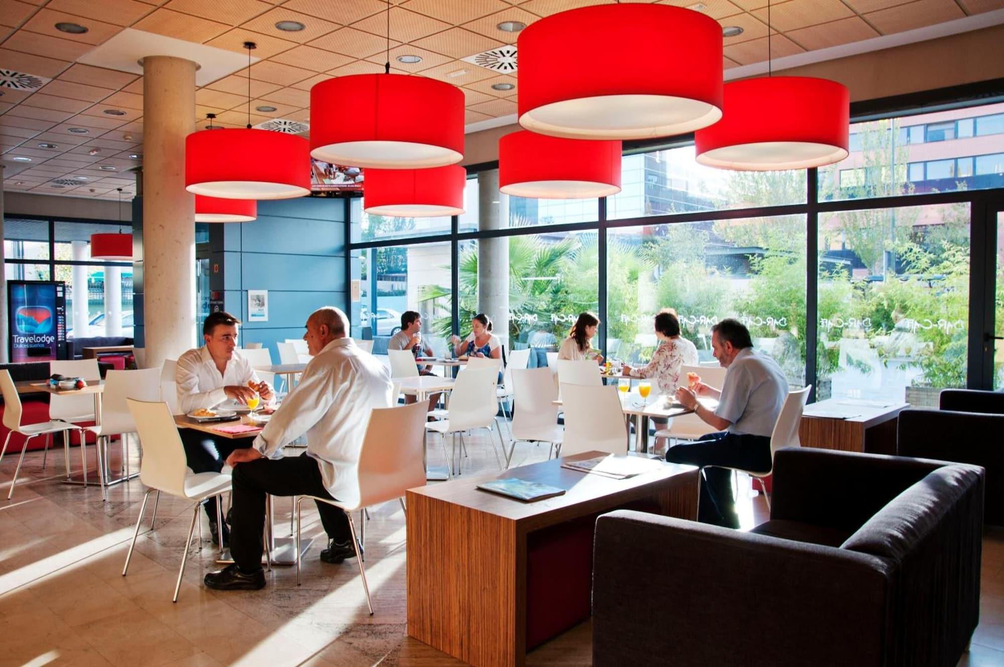 Restaurant Travelodge Madrid Torrelaguna