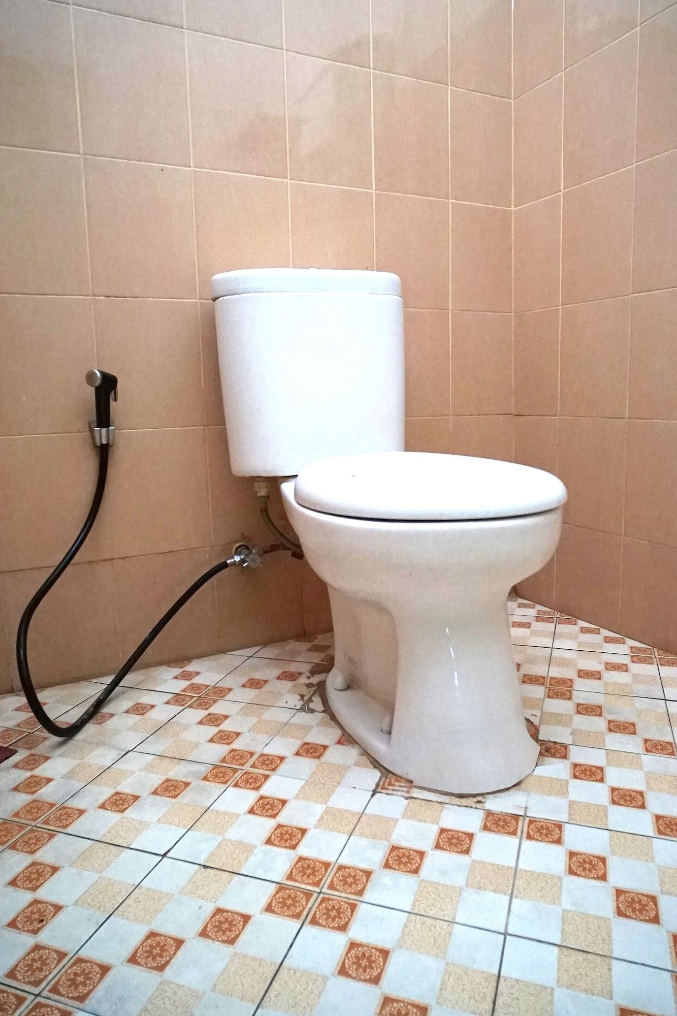 Equipamiento de Habitación SPOT ON 2729 Marzan Syariah Guest House