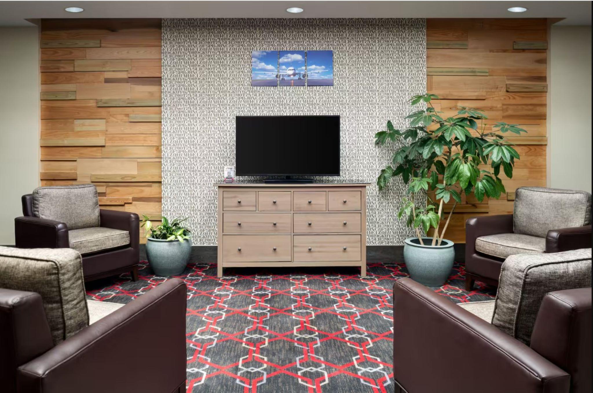 Vista Lobby Wyndham Garden Pittsburgh Airport
