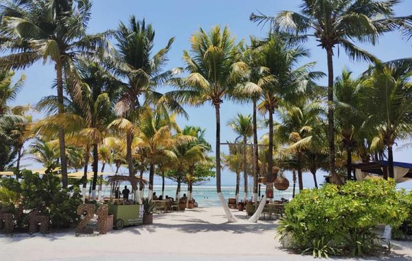 Noah Beach Hotel & Suites - Hoteles cerca de La Laguna de Bacalar