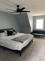 Alquiler Vacacional - Cedar Lake Property on the water with in-ground pool.