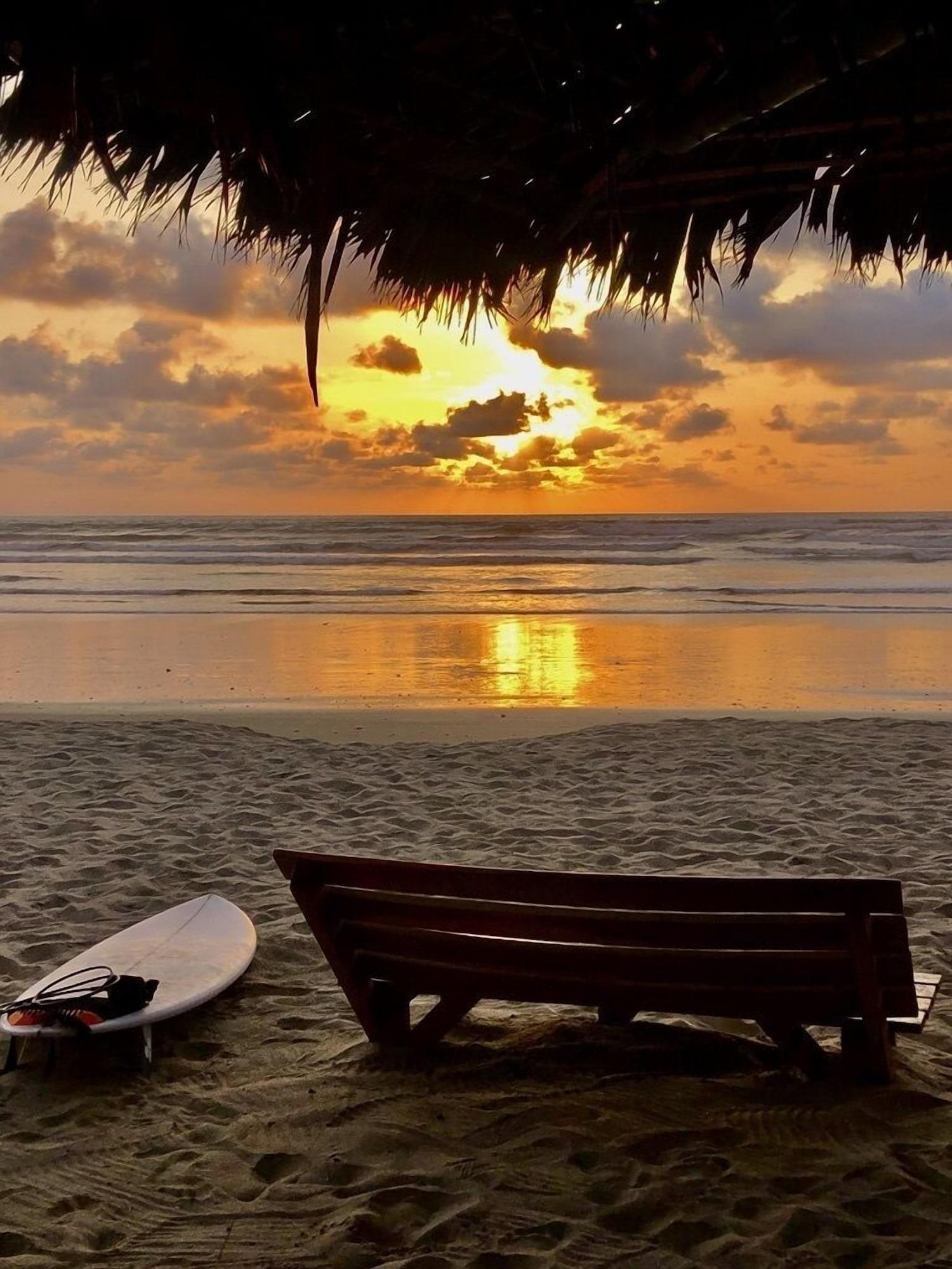 Playa Malù Surf Boutique Hotel