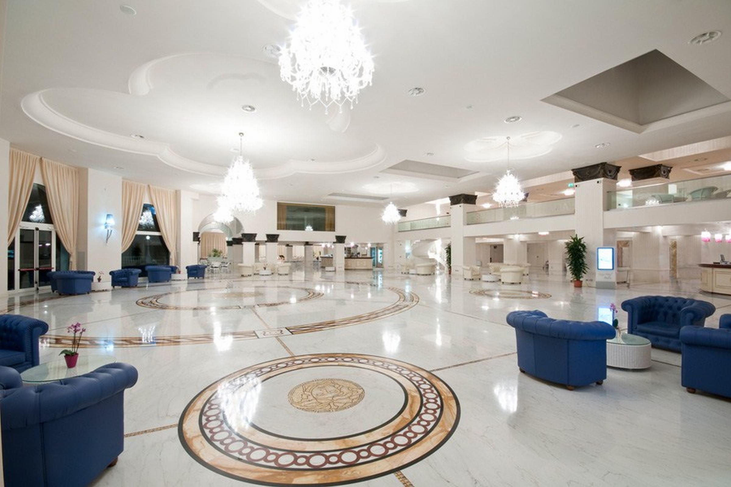 Vista Lobby Grand Hotel Italia