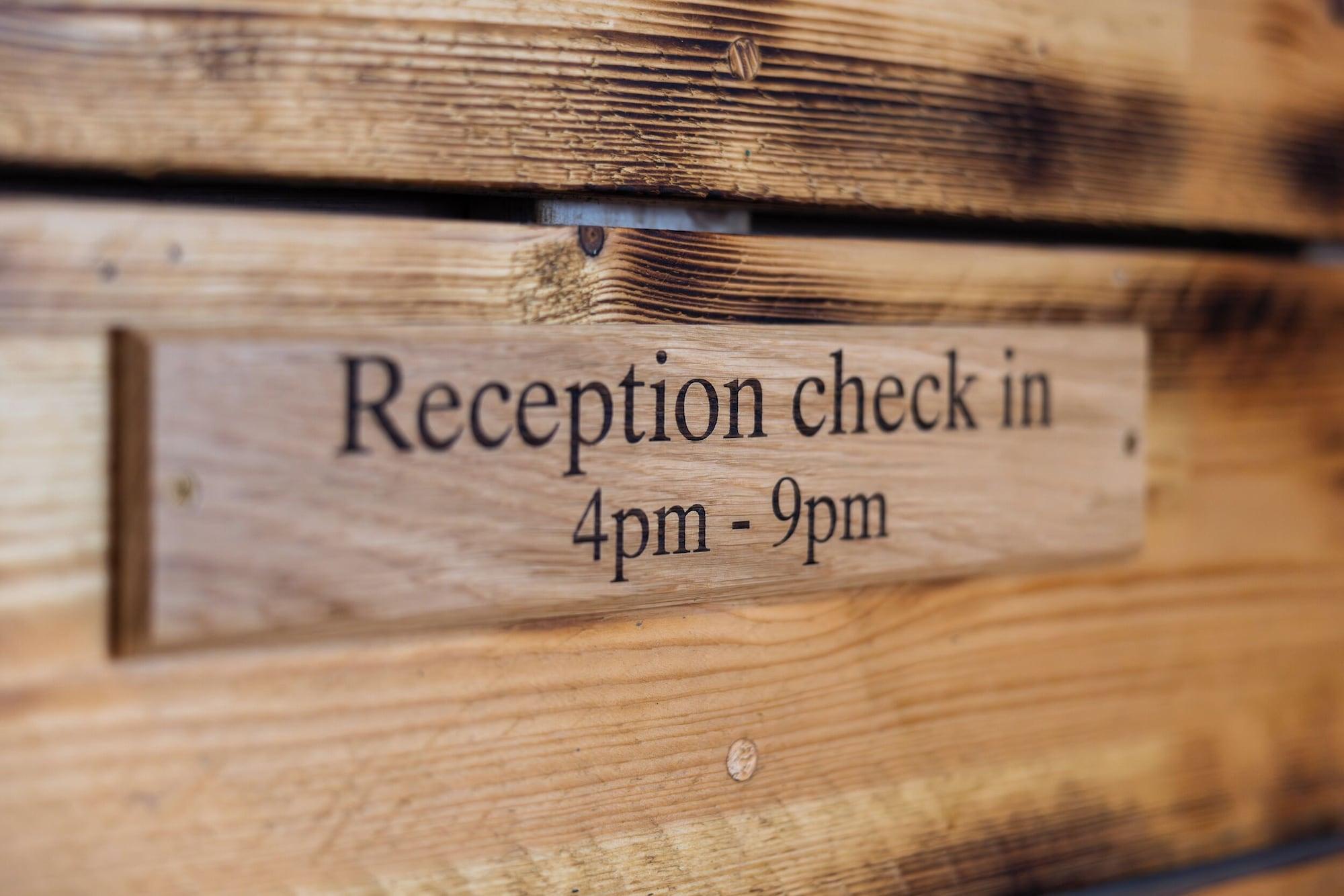 Vista Lobby The First Hurdle Guest House