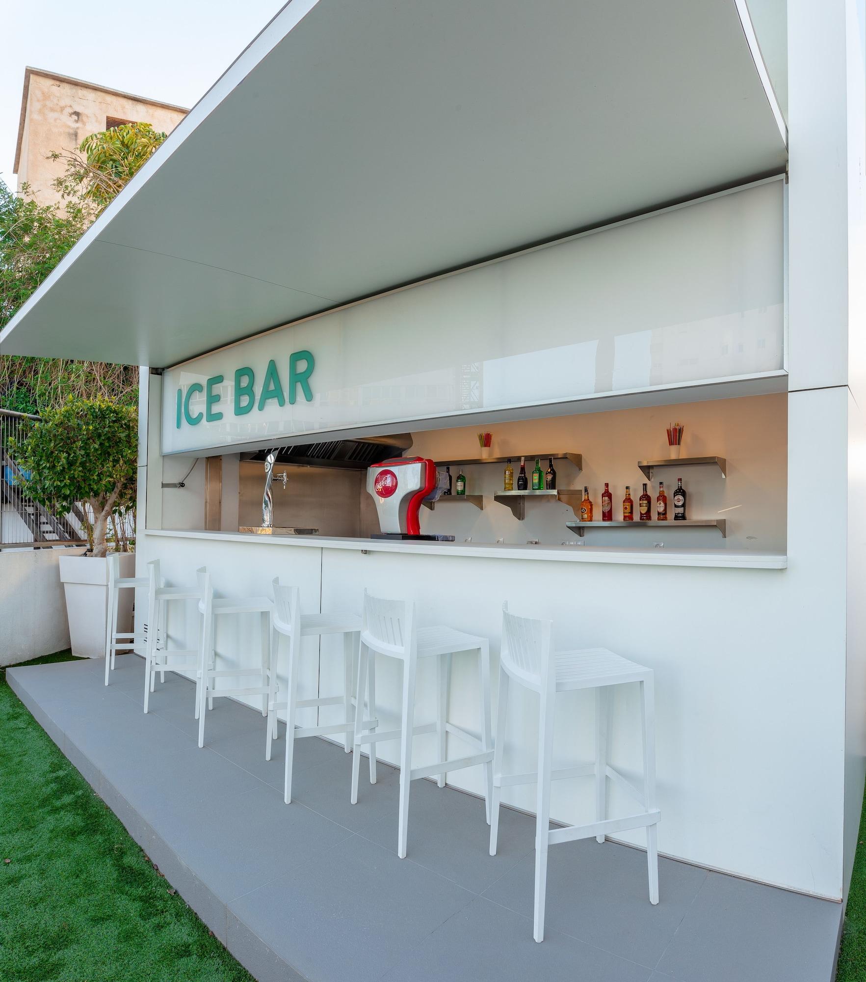 Vista Piscina Hotel RH Corona del Mar By Hoteles RH