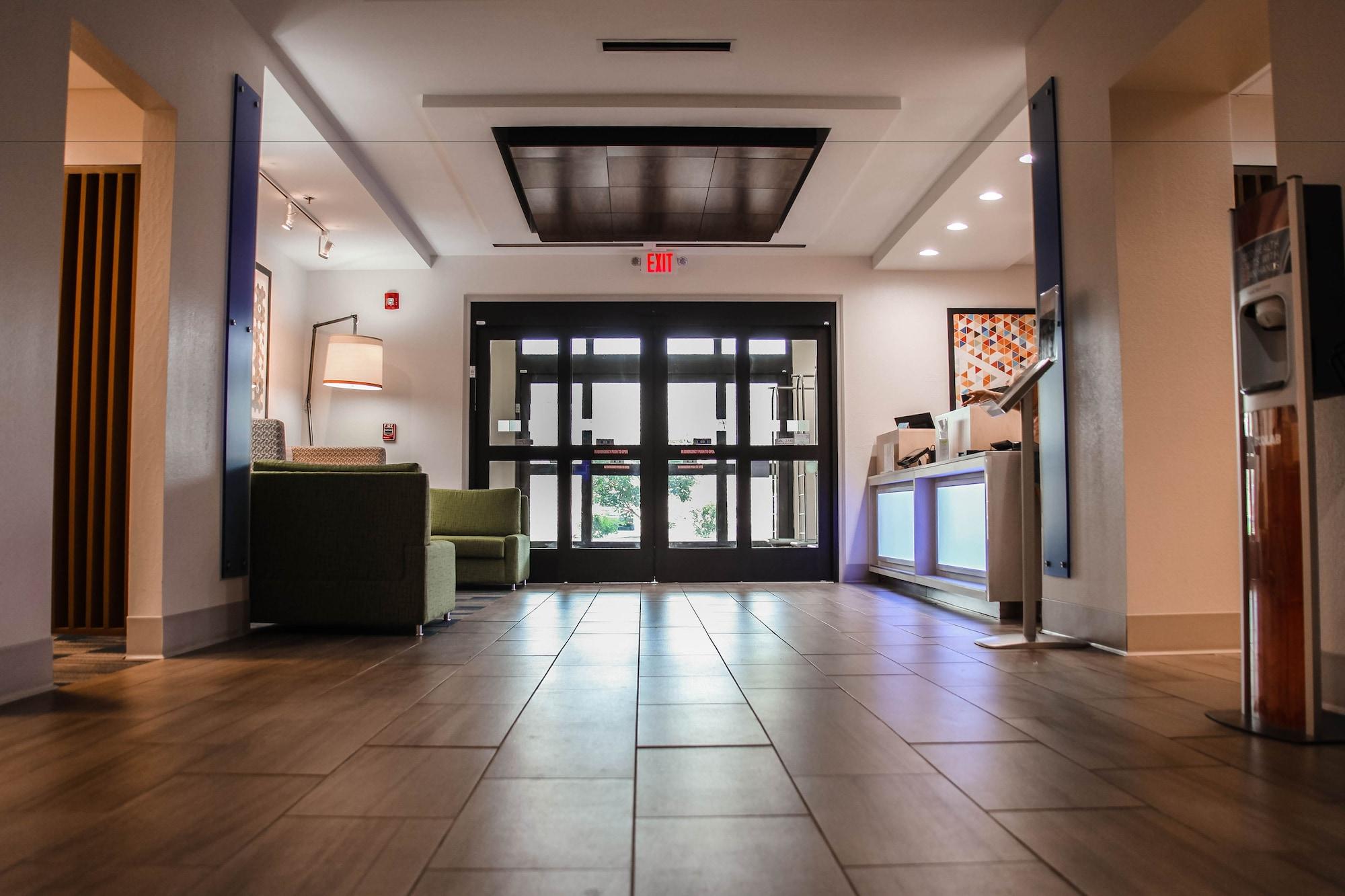 Vista Lobby Holiday Inn Express Hotel & Suites Athens by IHG
