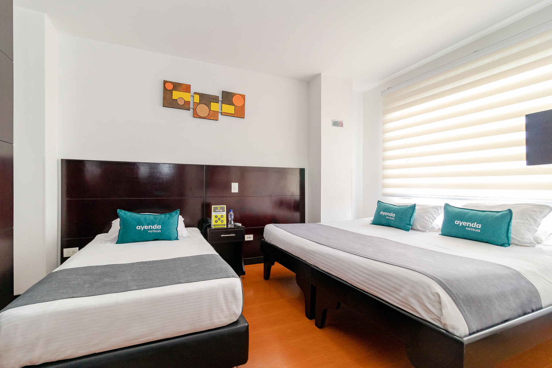 Set de Habitación Ayenda SBC 1018