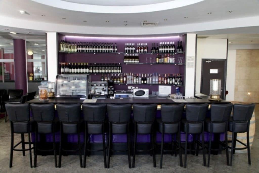 Bar/Salón Madison Hotel Nahariya