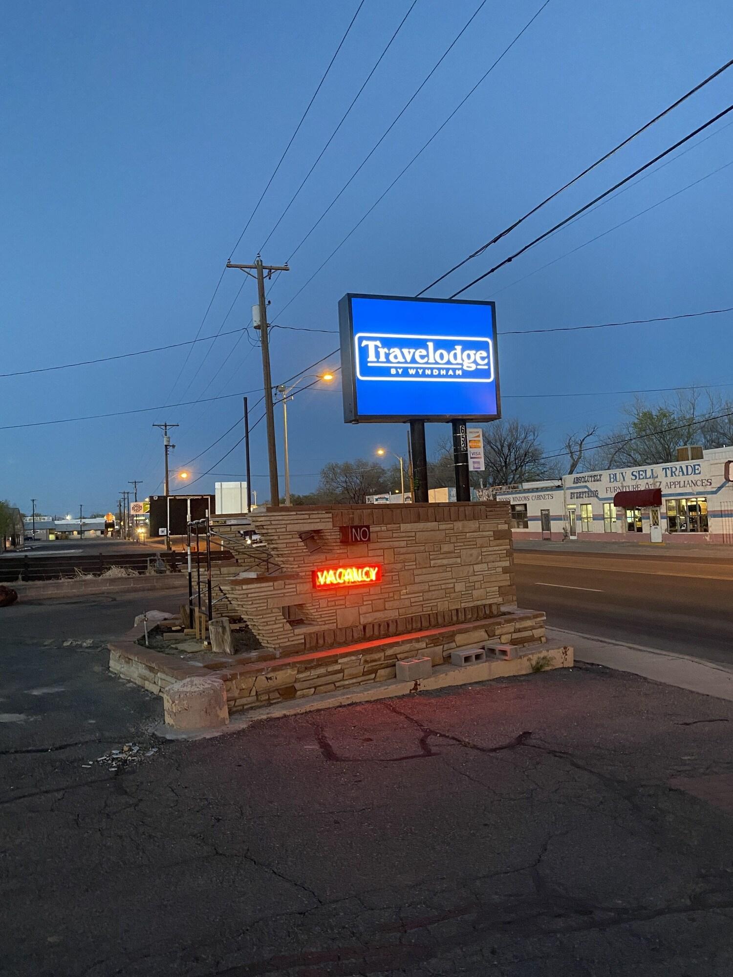 Varios Travelodge by Wyndham Farmington