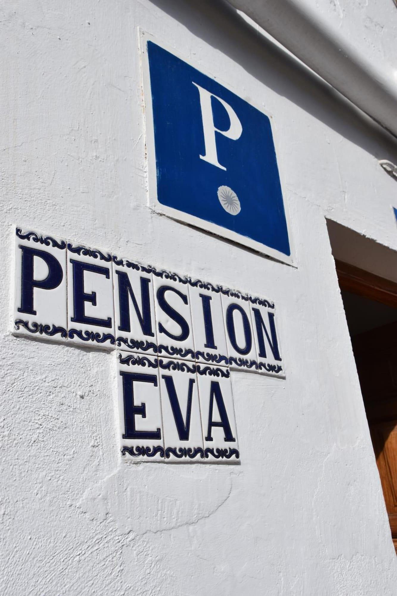 Vista Exterior Pensión Eva