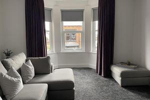 Alquiler Vacacional - 3 bed large modern House/apartment-Free parking
