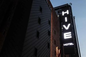 Alojamiento - HOTEL HIVE