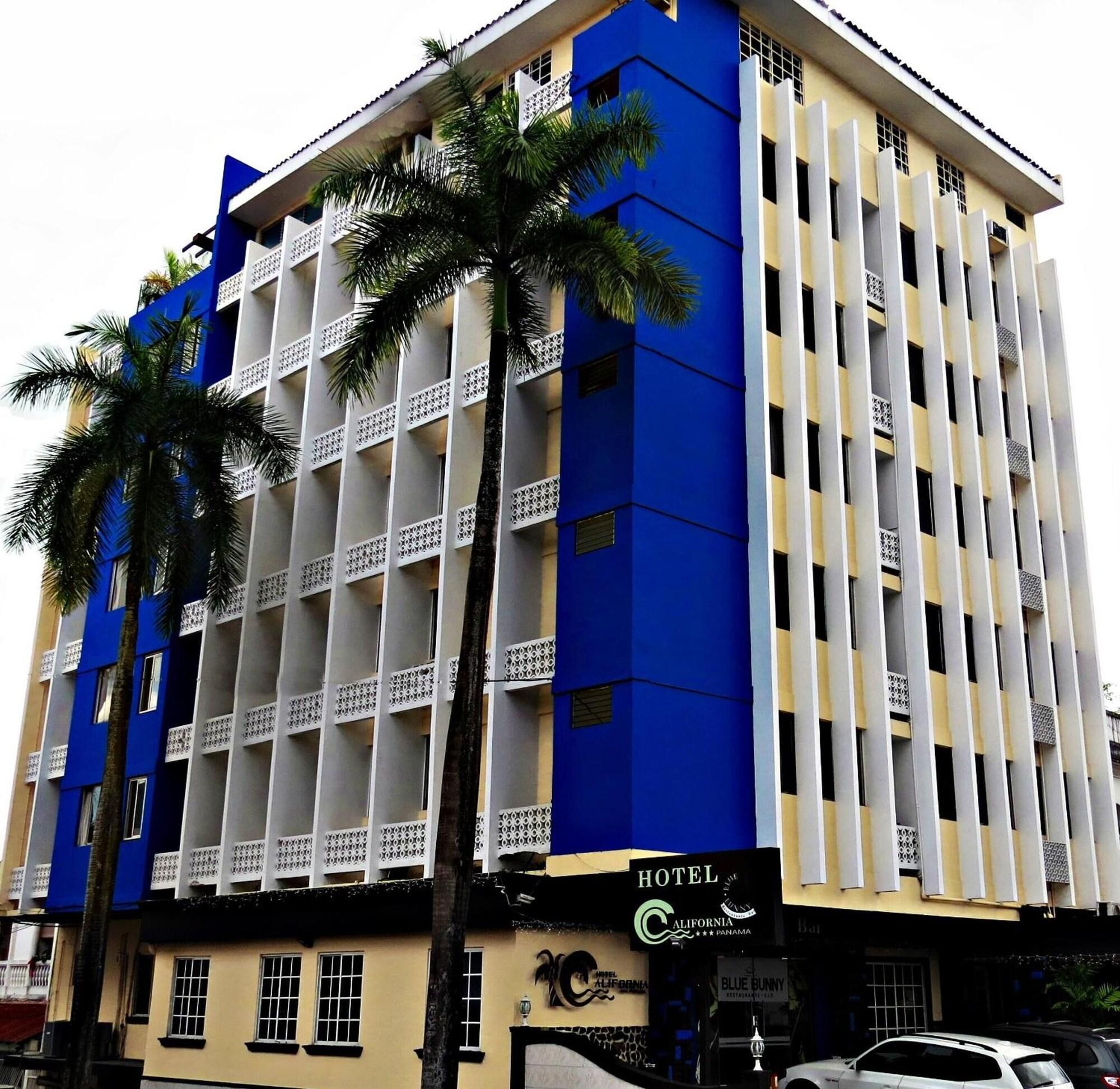 Vista Exterior Hotel California Panama