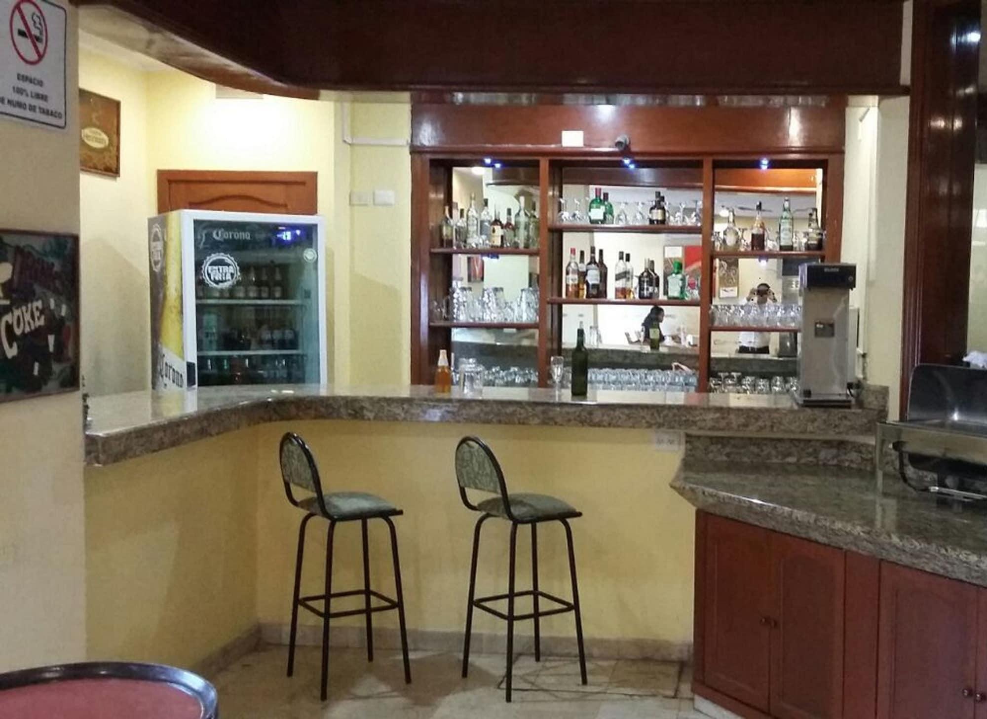 Bar/Salón Hotel & Suites Real del Lago
