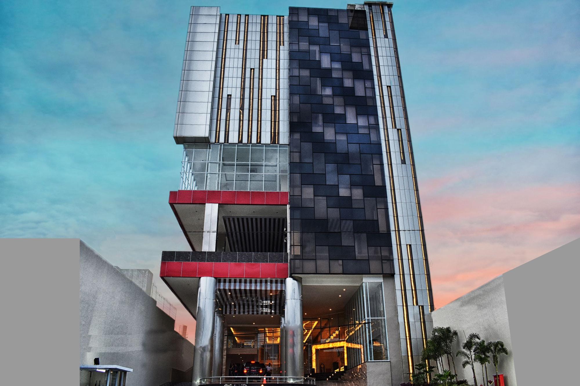 Vista Exterior Grand Metro Hotel Tasikmalaya