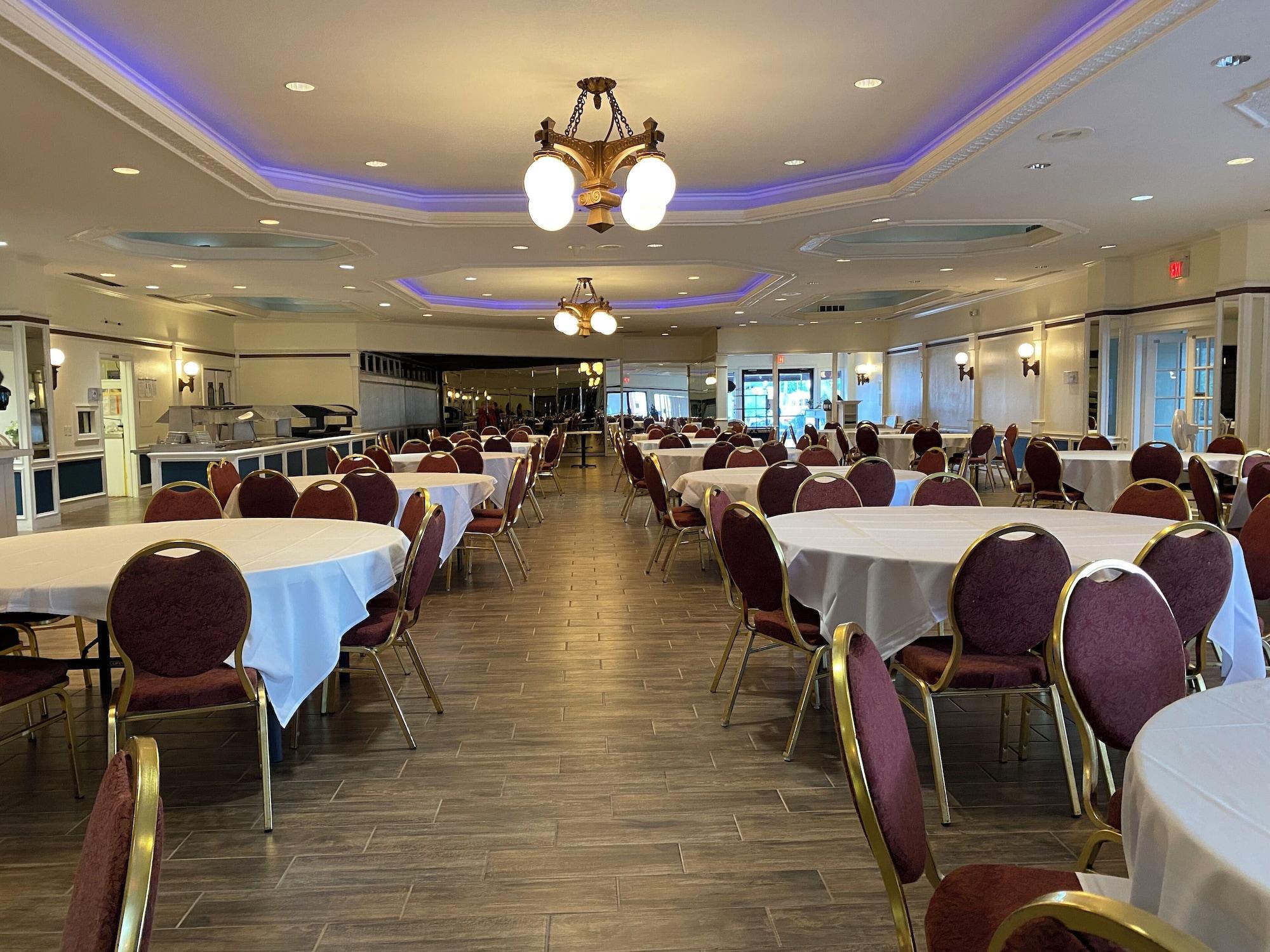 Restaurant Victoria Palms Inn & Suites