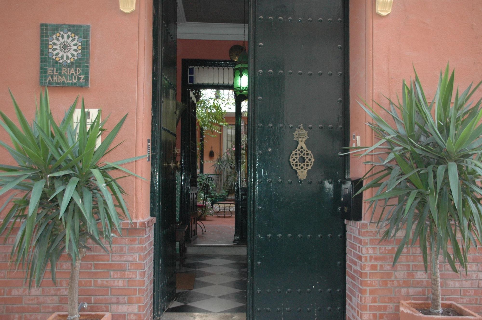 Varios El Riad Andaluz