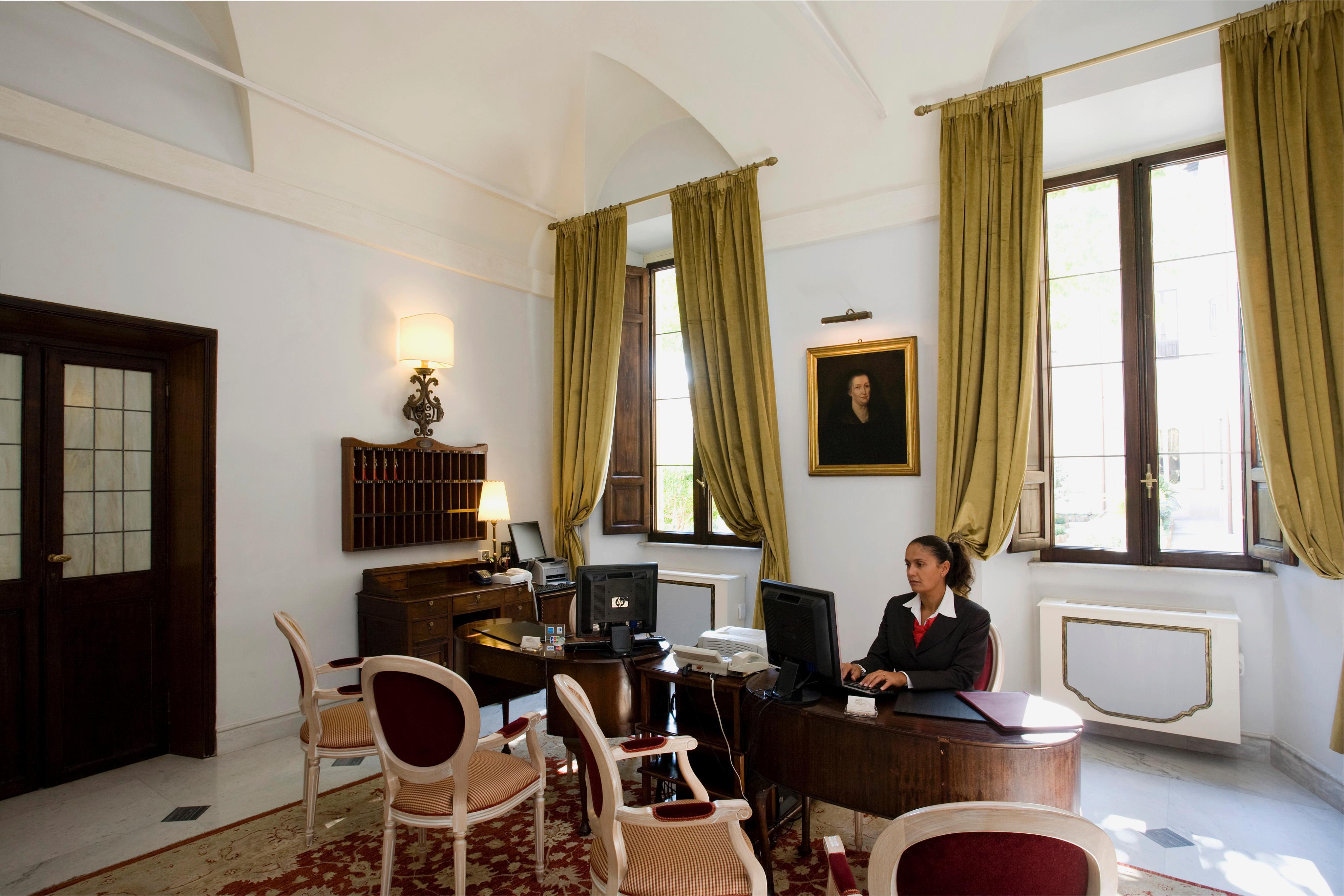 Vista Lobby Donna Camilla Savelli – VRetreats