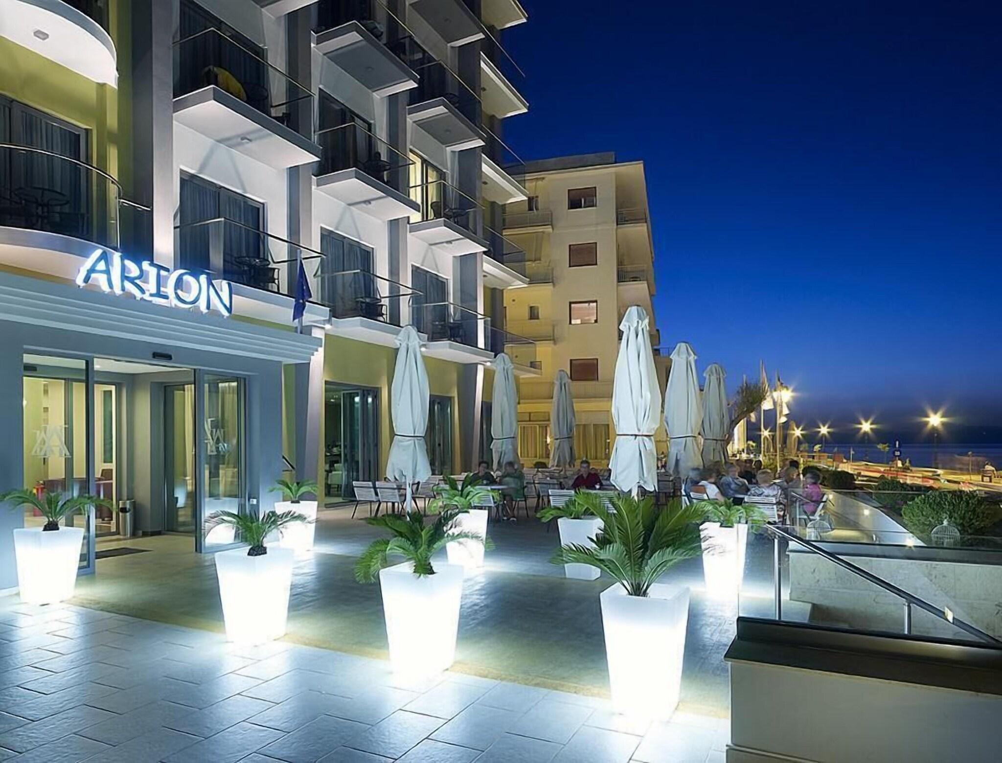 Vista Exterior Arion Hotel