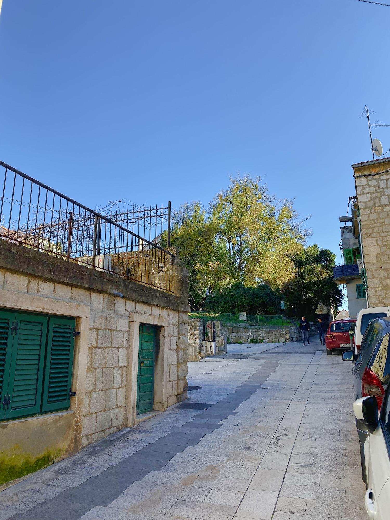 Equipamiento de Habitación En-suite Iris on Rokova Street