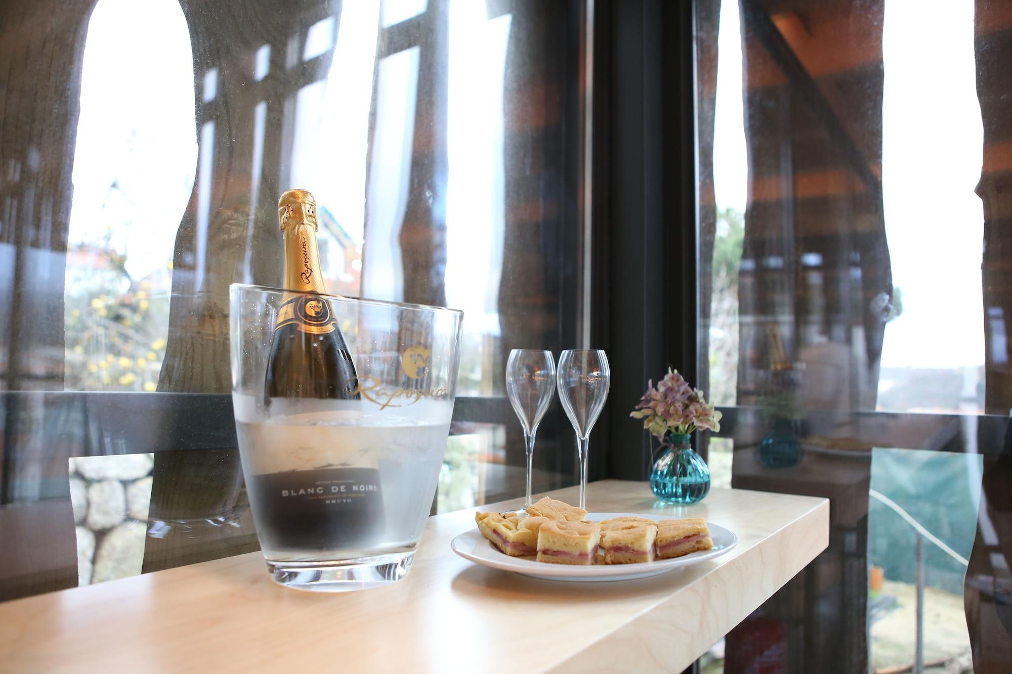 Bar/Salón Muralha Charm House