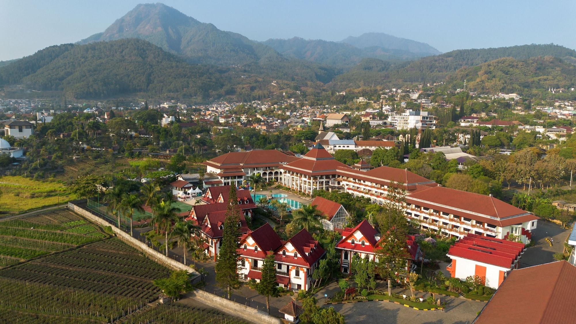 Vista Exterior Royal Hotel and Villa Batu