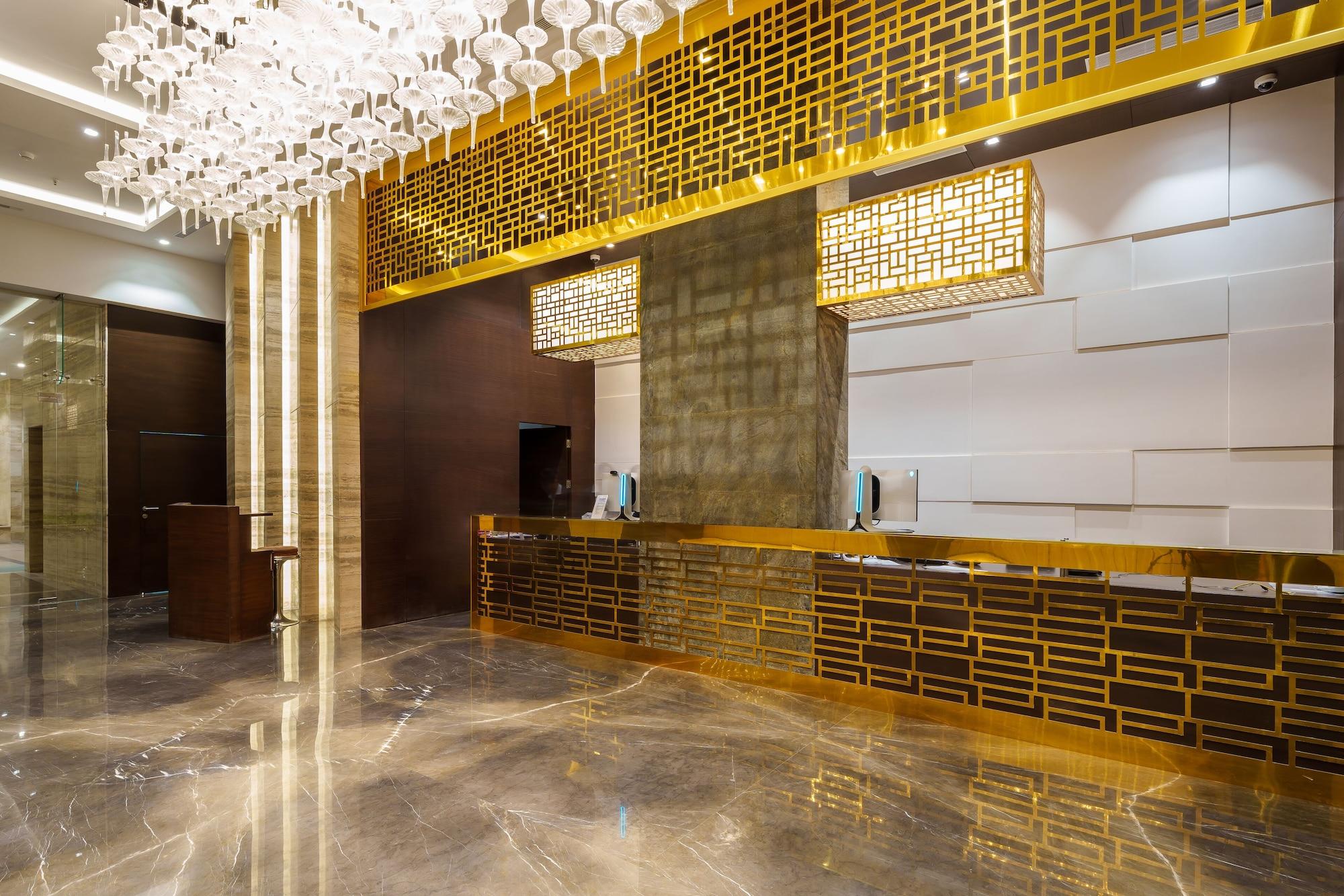 Vista Lobby Pharos Hotels