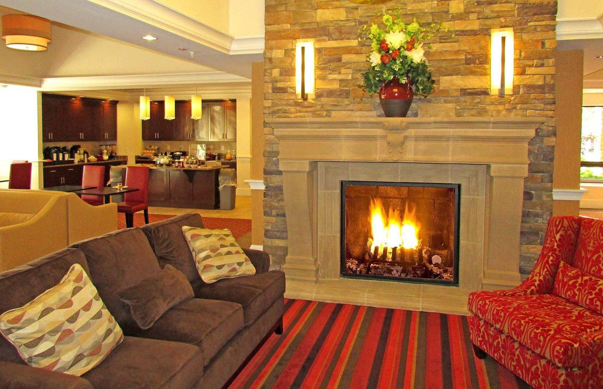 Vista Lobby Penn Wells Lodge