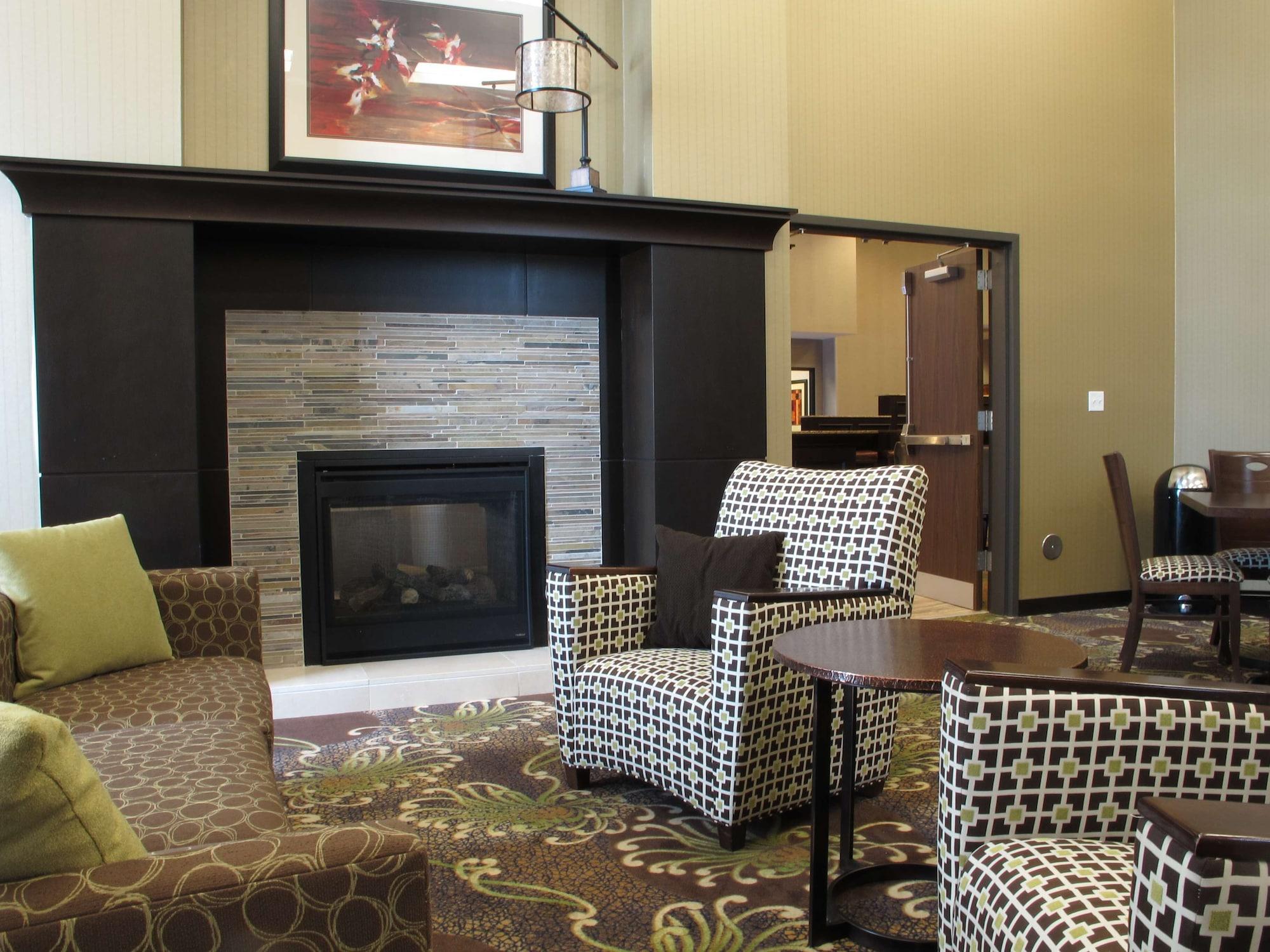 Vista Lobby Homewood Suites by Hilton Coralville - Iowa River Landing