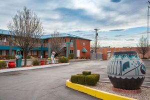 Alojamiento - Sandia Peak Inn Old Town ABQ, a Howard Johnson by Wyndham