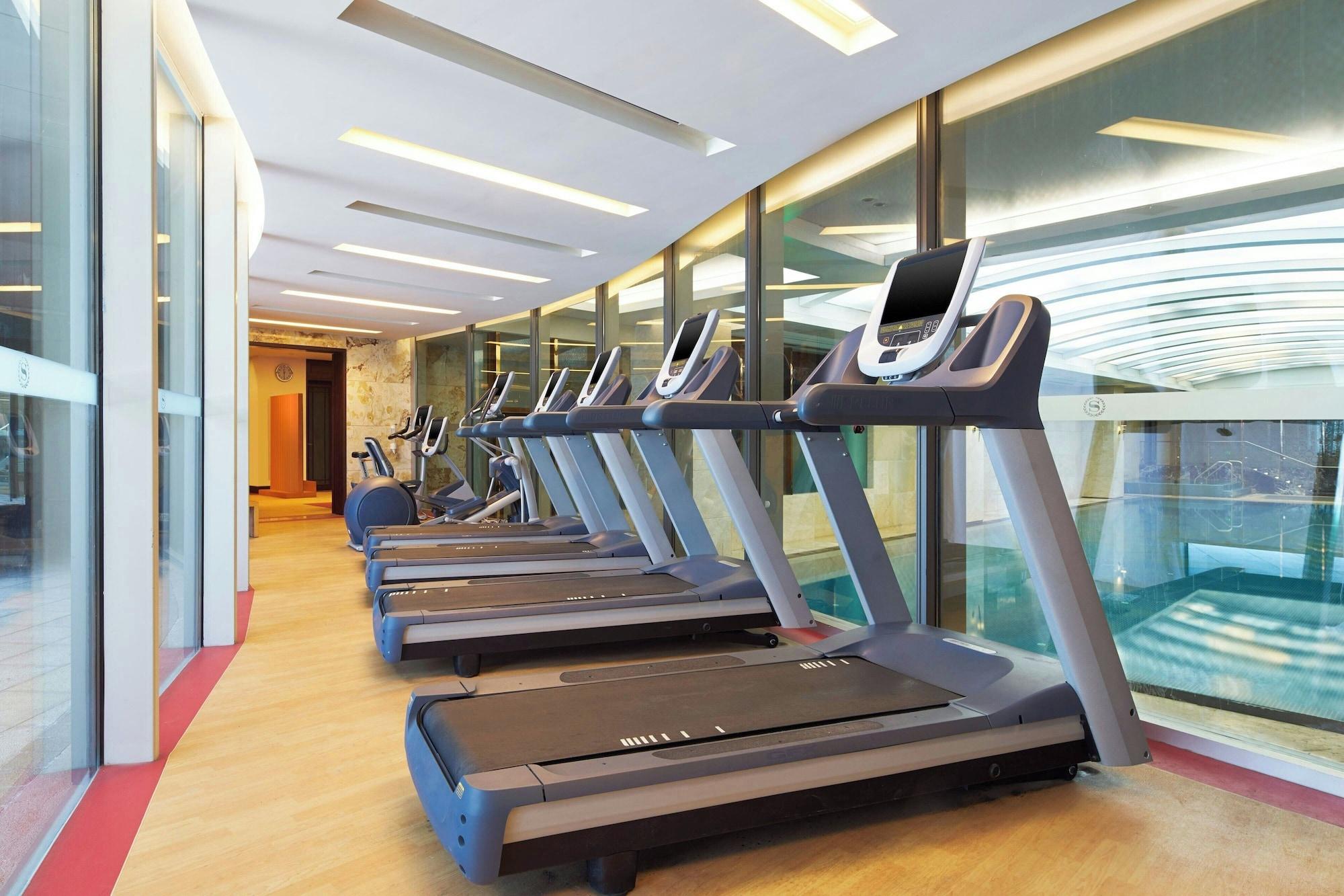 Gimnasio Sheraton Qingdao Jiaozhou Hotel