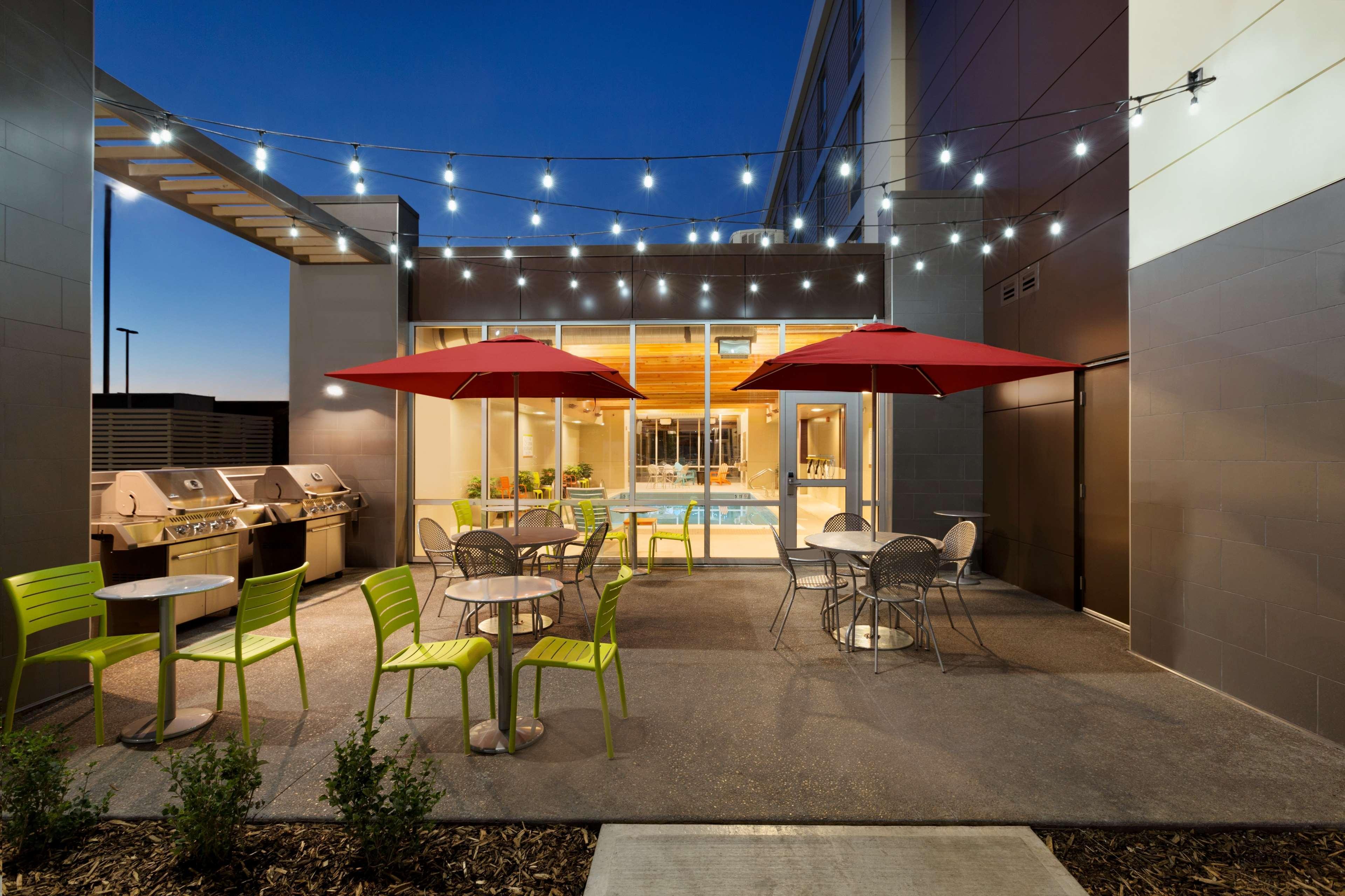 Vista Exterior Home2 Suites by Hilton West Edmonton, Alberta, Canada