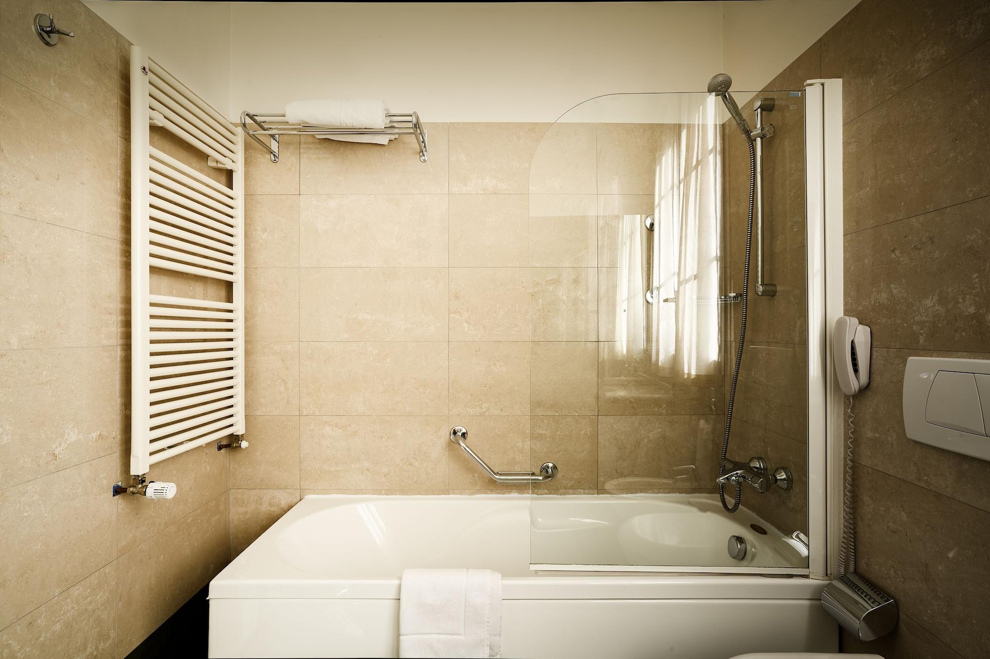 Set de Habitación Meditur Hotel Bologna