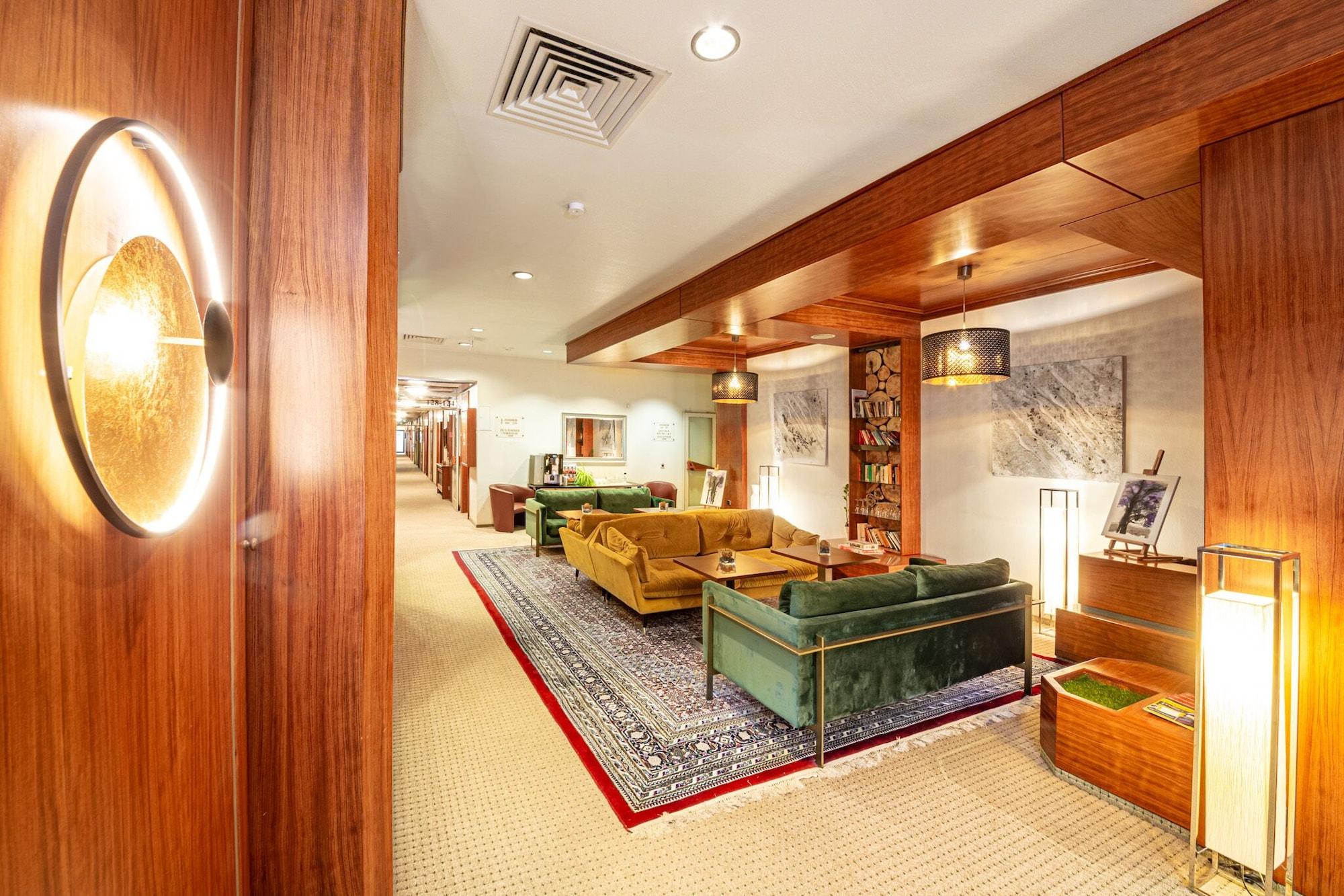 Vista Lobby Best Living Hotel Arotel