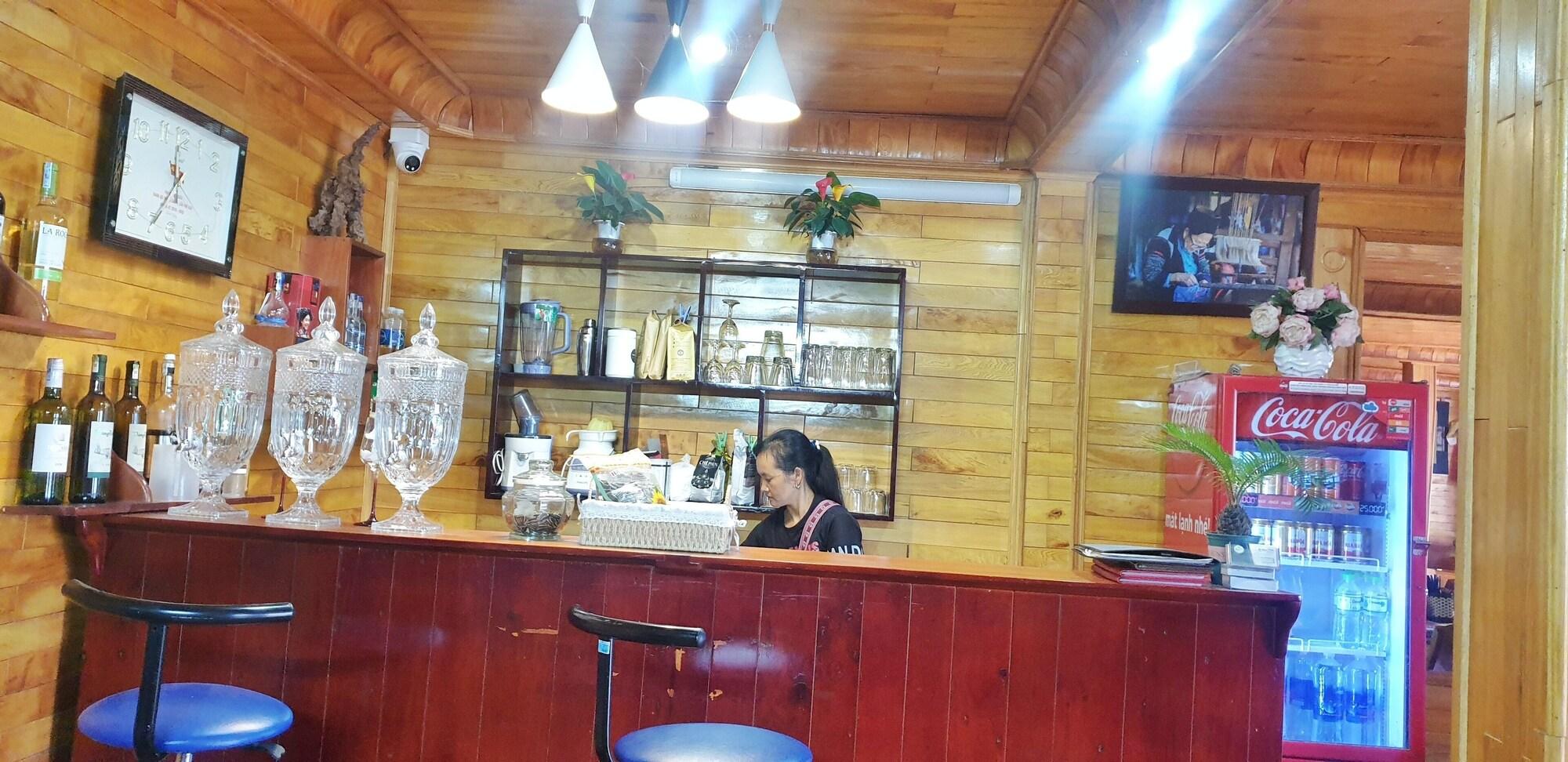 Vista Lobby Peace Home