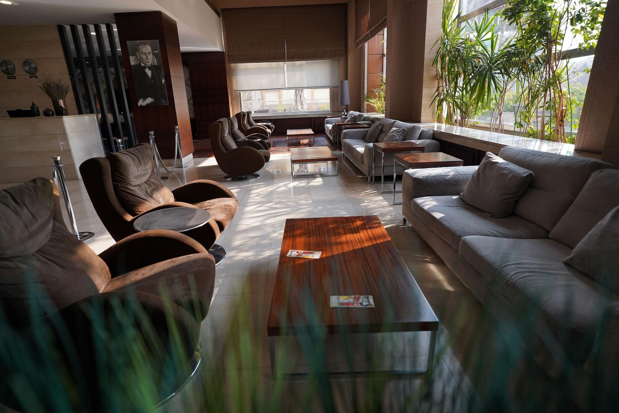 Comodidades del Alojamiento Safir Hotel