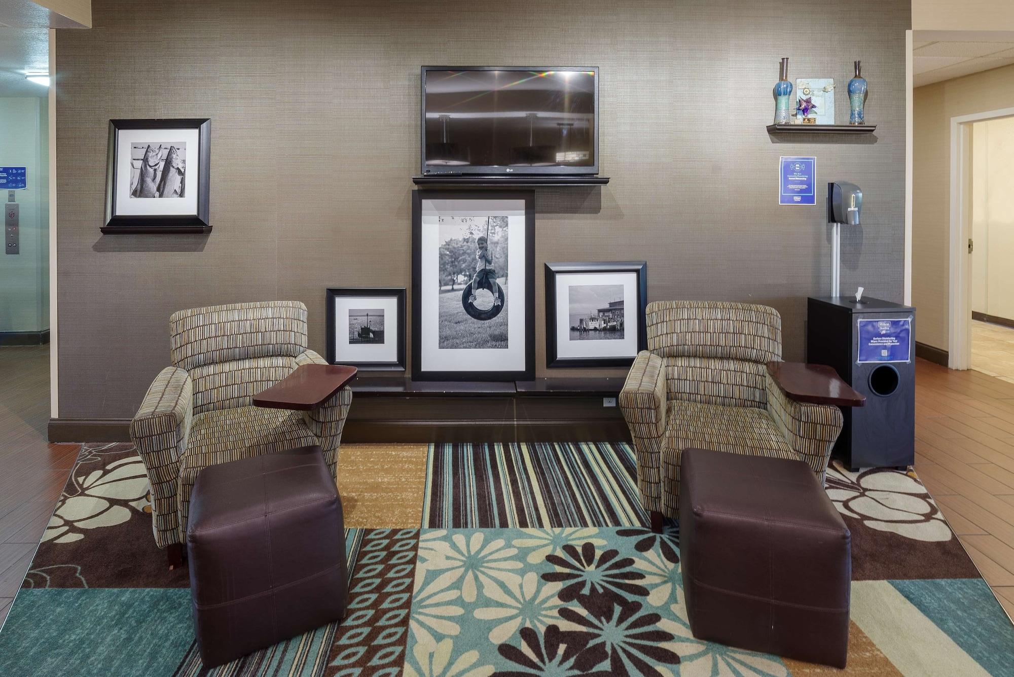 Vista Lobby Holiday Inn Express & Suites Port Charlotte by IHG