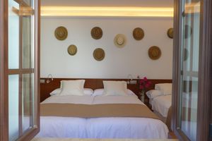 Alquiler Vacacional - House with private pool and patio with solarium in the heart of the village