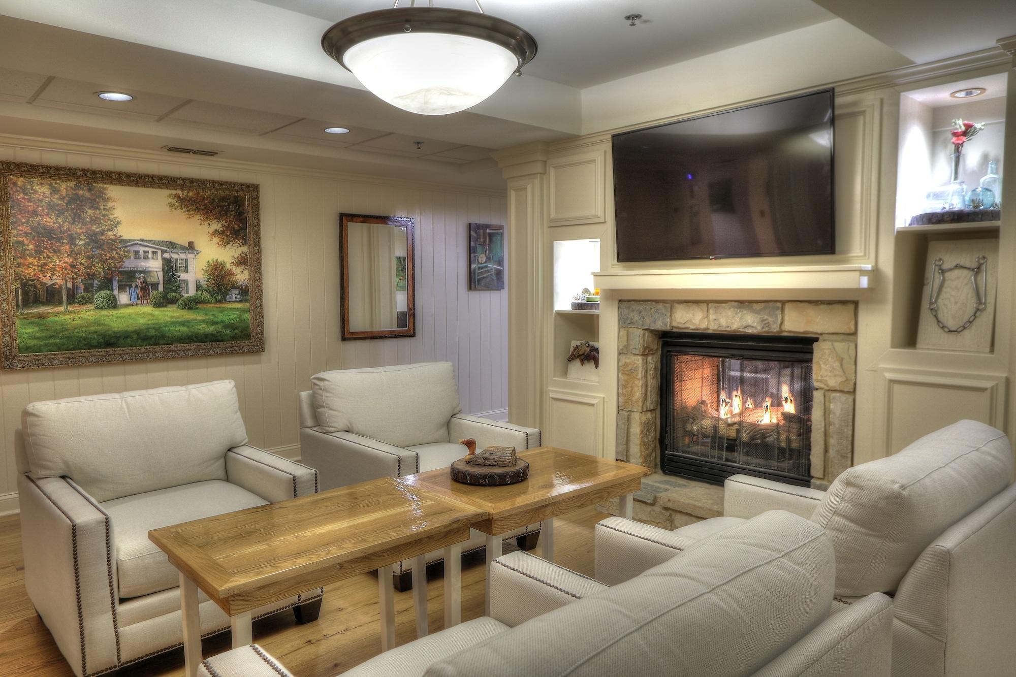 Vista Lobby Lodge at Five Oaks Pigeon Forge - Sevierville