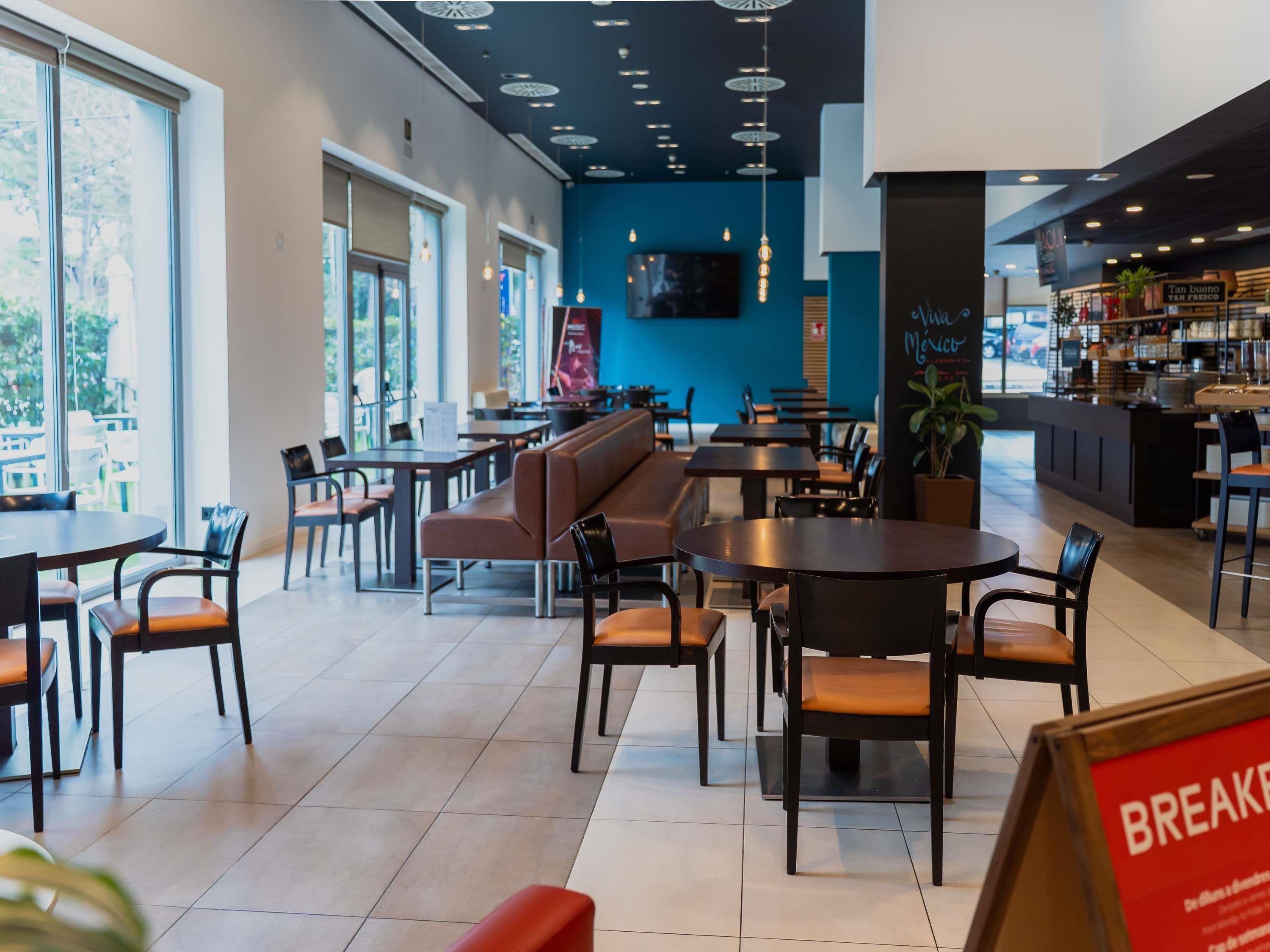 Bar/Salón ibis Barcelona Mollet