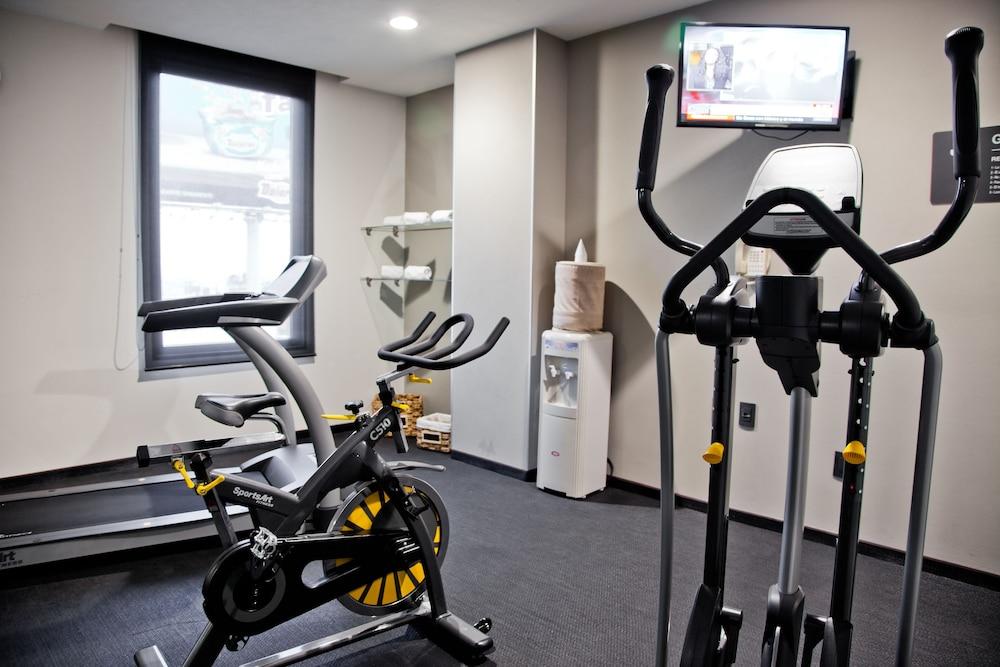 Gimnasio Holiday Inn Express Mexico City Satelite by IHG