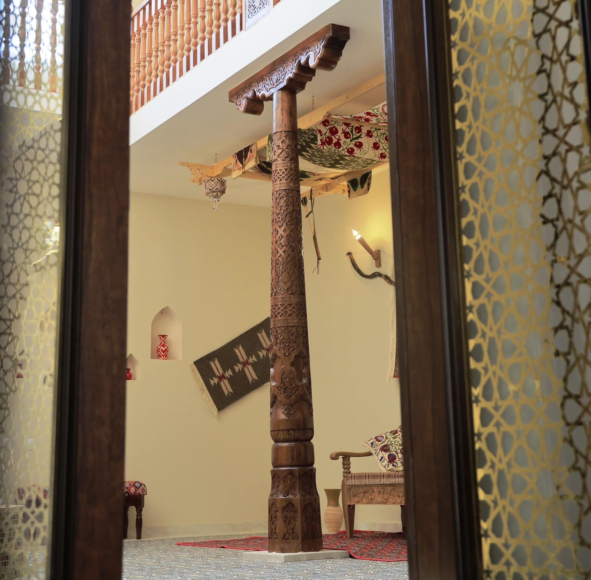 Equipamiento de Habitación Oasis al Khiva Boutique Hotel Inside Citadel