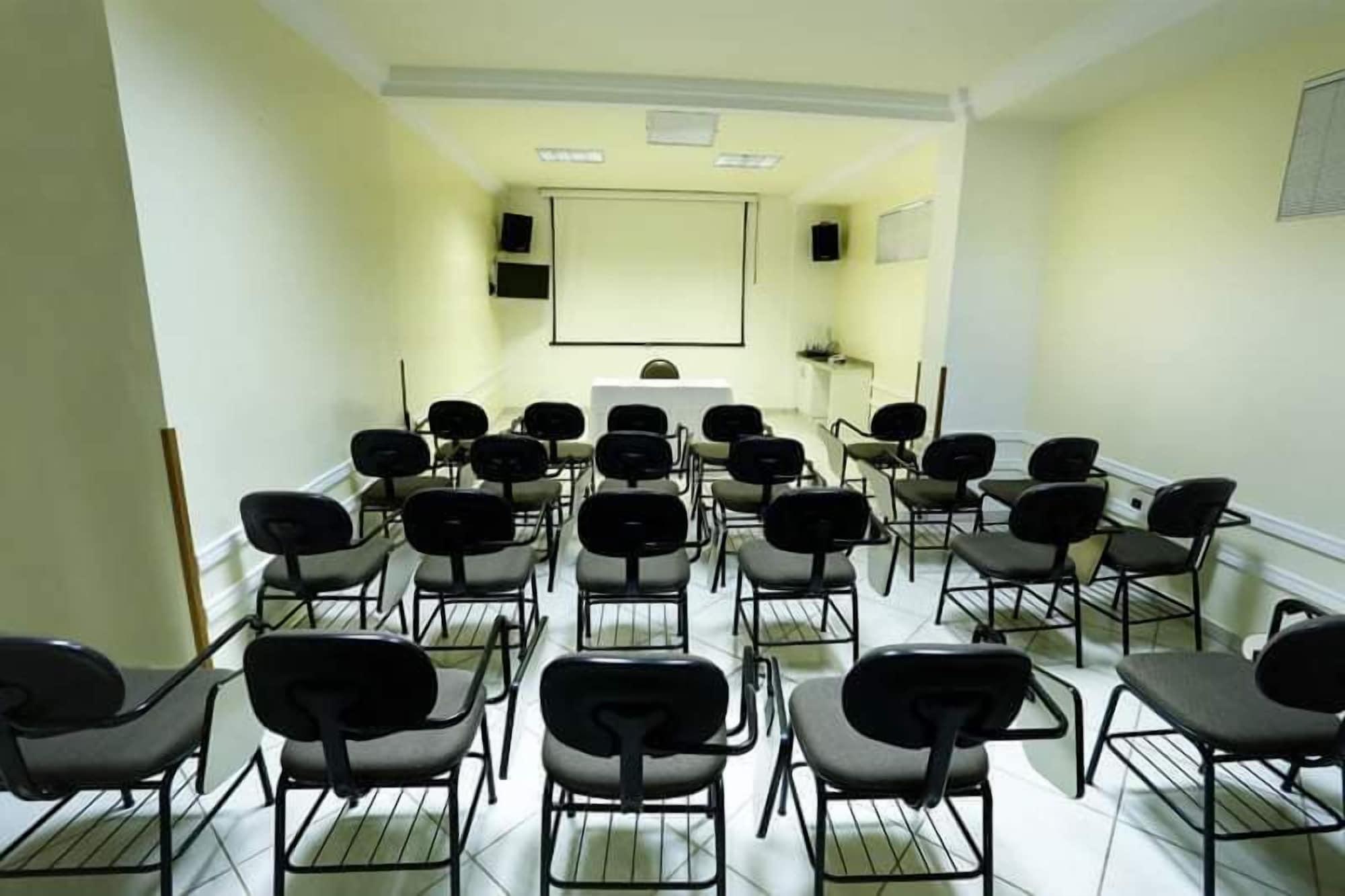 Sala de Reuniones HOTEL JARAGUA