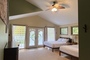 Alquiler Vacacional - "The Nook"- ROOMY Home 2mi- Dunes & Chesterton, Yard, Fire Pit, Grill, Game Room