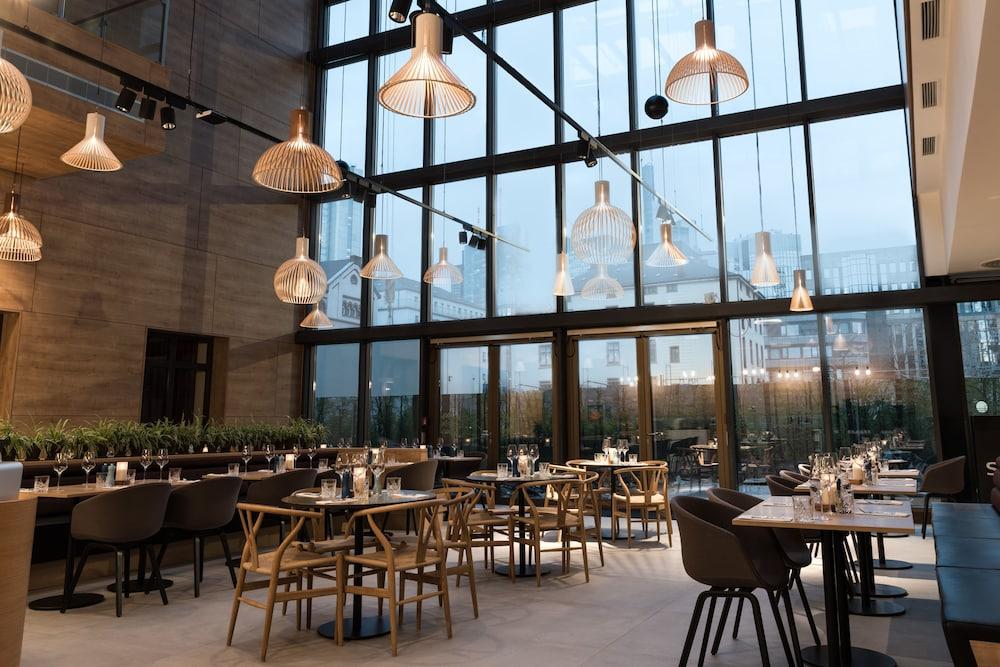 Hotel Wyndham Grand Frankfurt