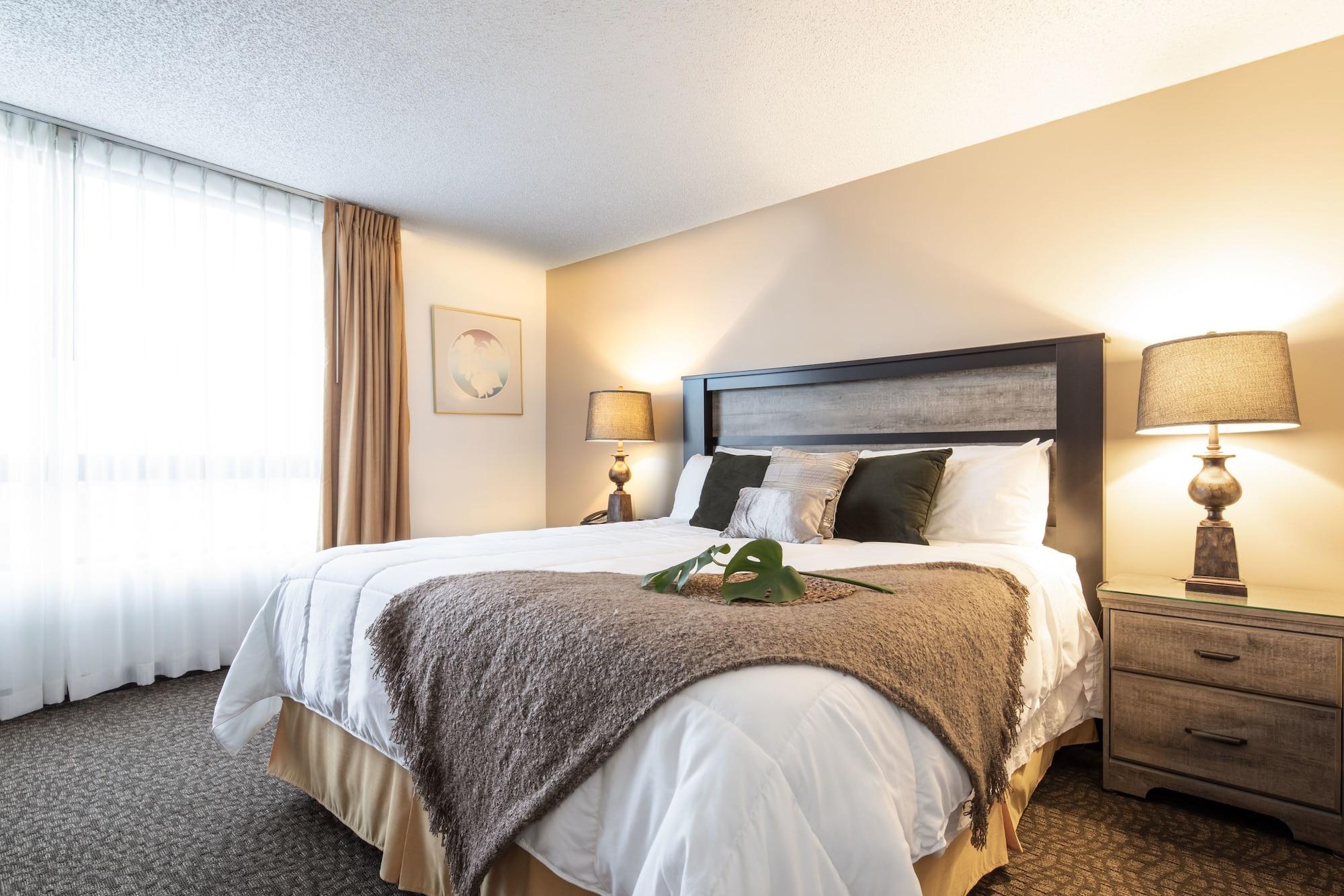 Varios New Gardena Hotel