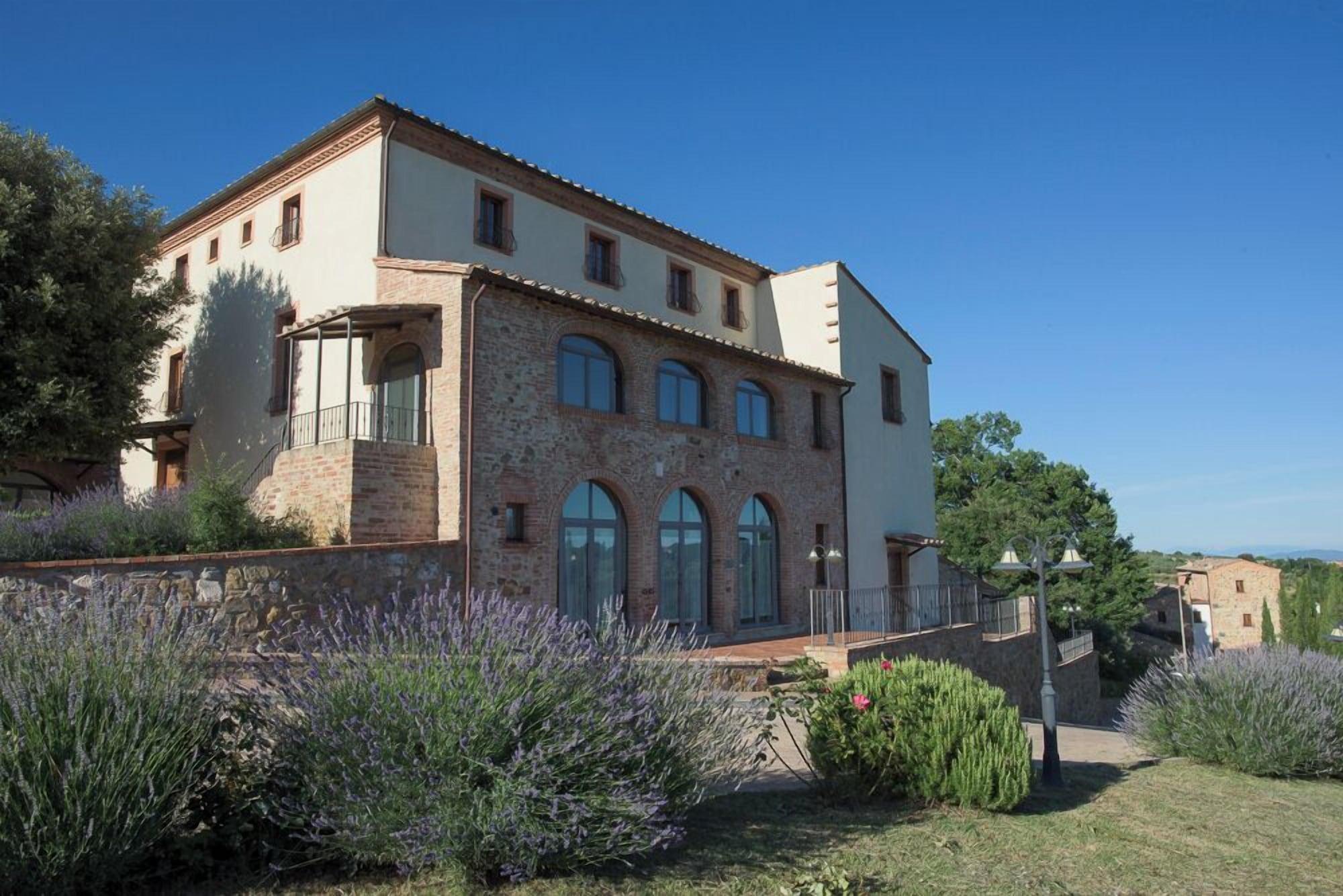 Vista Exterior Nuovo Etruria Resort