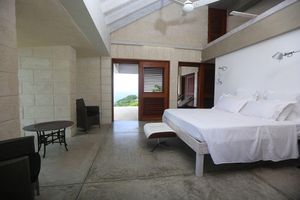 Alquiler Vacacional - Architecturally stunning and sustainable 5* Villa, 5 B/R suites, infinity pool